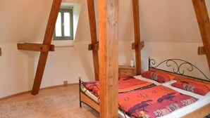 Soundproofing, rollaway beds (surcharge), WiFi (free) - Domizil im Schloss (Hummelshain)