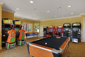Condo | Games room