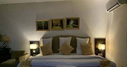 The Autograph Executive Hotel
