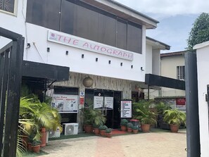 Façana frontal de l'allotjament