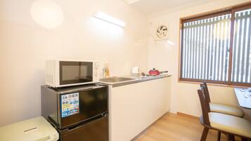 Private Vacation Home | Private kitchen | Mini-fridge, microwave, stovetop, griddle
