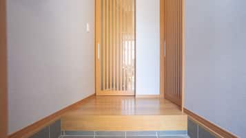 Pintu masuk interior