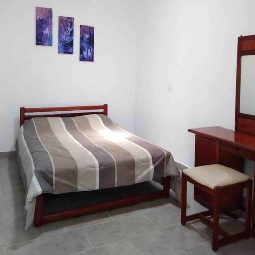 Private cozy room near to city centre