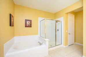 Condo | Bathroom | Shampoo - 2 Bedroom Premium Condo [cdc Compliant] l 2006 (Orlando)