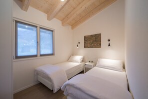 Apartment, 2 Bedrooms, 2 Bathrooms, Garden Area (Torre) | 2 bedrooms, iron/ironing board, free cribs/infant beds, free WiFi