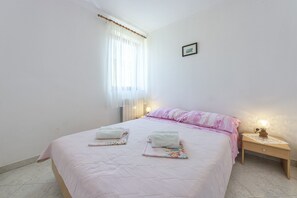 1 室のベッドルーム、インターネット