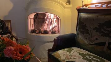 ฝ่ายต้อนรับ