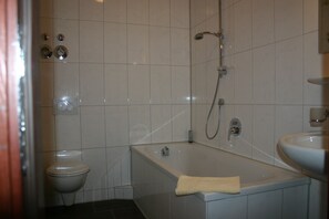 Apartment | Badezimmer