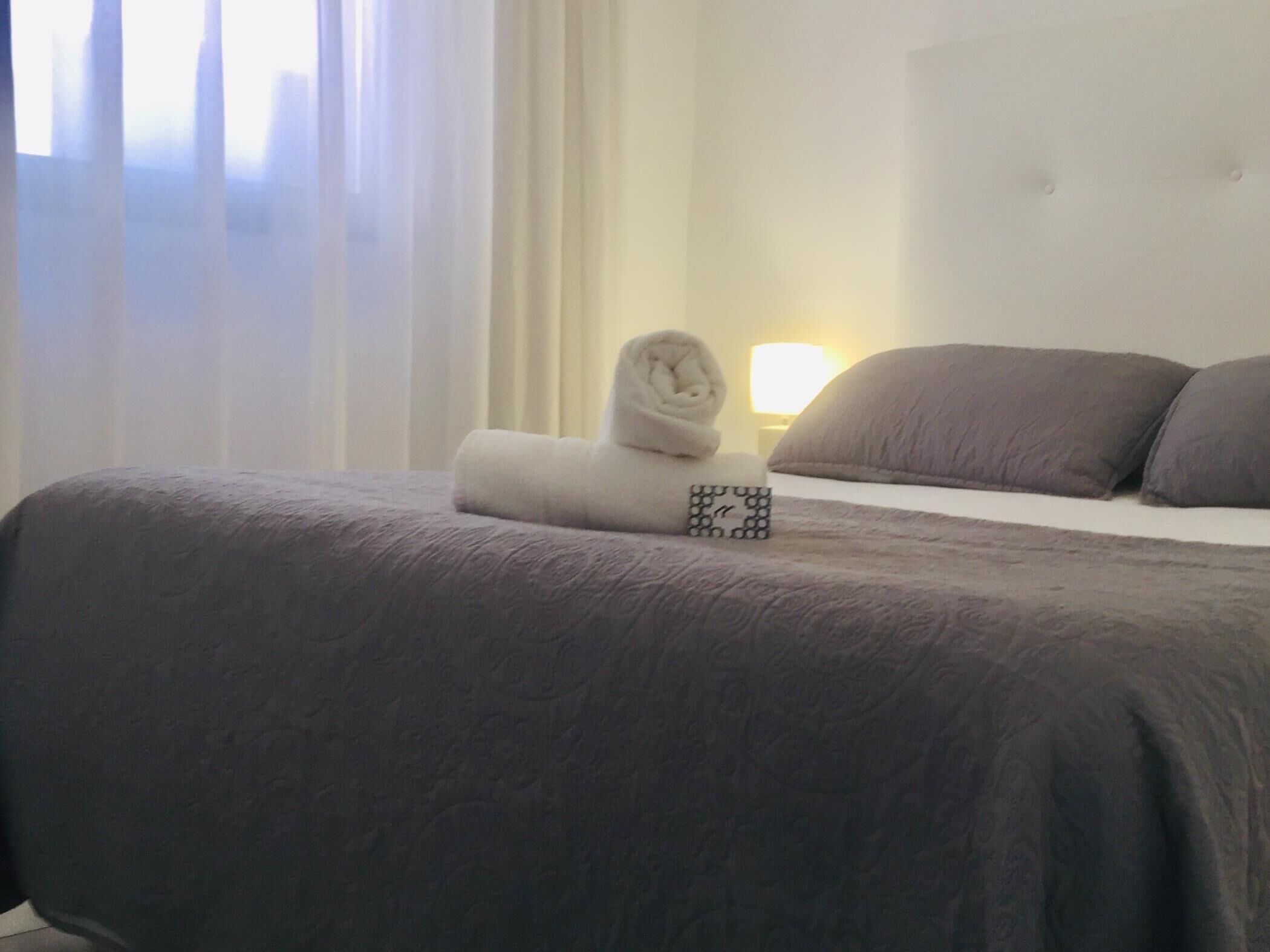 2 chambres, fer et planche à repasser, accès Internet, draps fournis