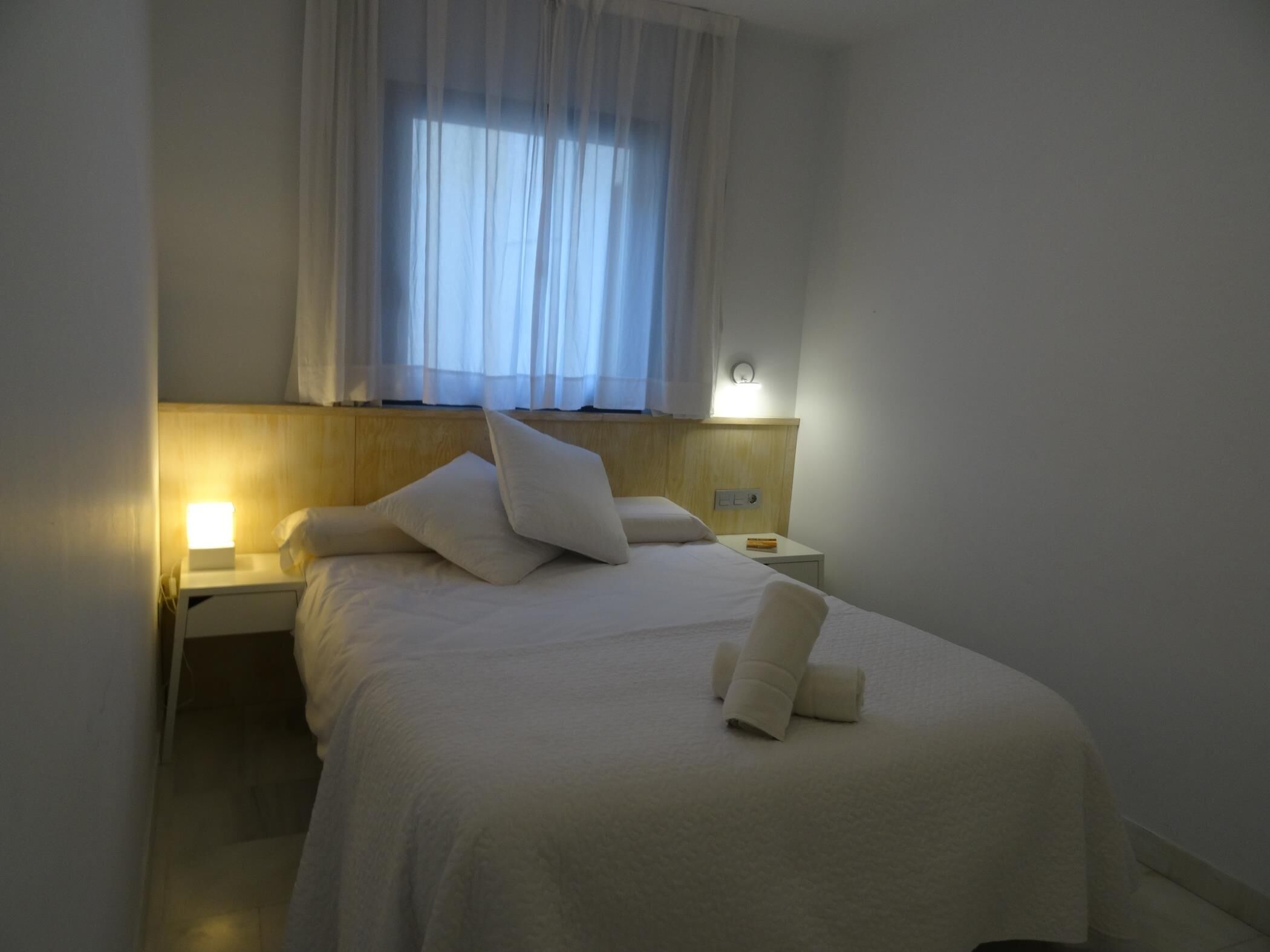 2 chambres, fer et planche à repasser, Internet, draps fournis