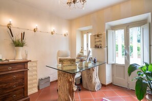 Reception - Podere Rosso Baccarà - Bed & Breakfast (Monsummano Terme)