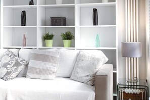 Appartement, 2 slaapkamers | Woonkamer | Flatscreentelevisie