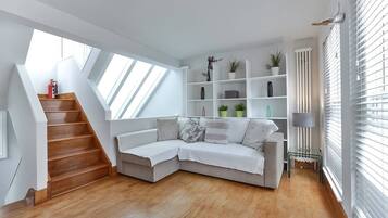 Appartement, 2 chambres | Coin séjour