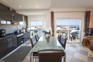 Interior - B17 - The Stunning Seaview Apartment (Lagos)