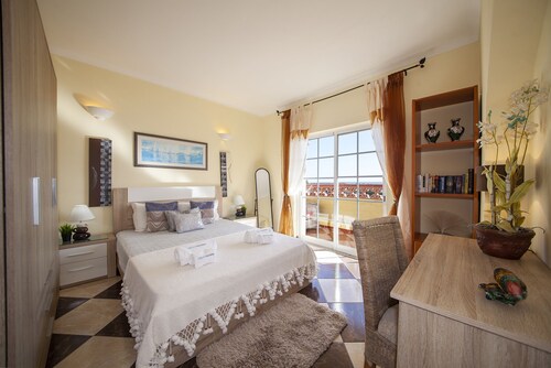 B47 - Walkway Beachview Place