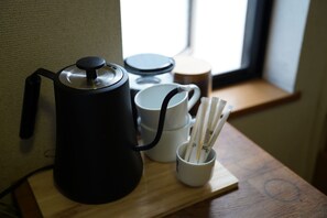 Comfort-studio (202) | Yksityinen keittiö | Jääkaappi, mikroaaltouuni, liesi, kahvin-/teenkeitin