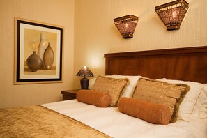 Family House, 3 Bedrooms | In-room safe, desk, laptop workspace, blackout curtains - Cambalala Kruger Park Lodge (Mbombela)