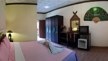 1 bedroom, WiFi, bed sheets, wheelchair access