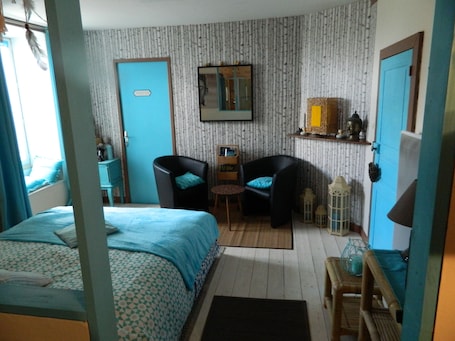 1 bedroom, travel crib, WiFi. Chambre Bleue ou zen