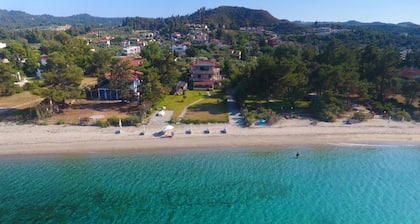 Villa Argo 3 - Front de mer, grands jardins, emplacement incroyable et vues fantastiques!