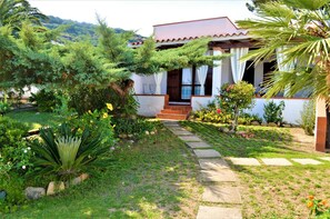 Property grounds - New valmar Villa Camboni (Costa Rei)