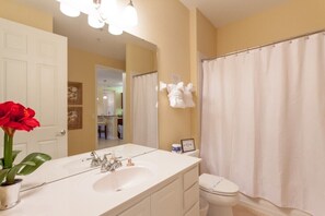 Condo | Bathroom | Shampoo