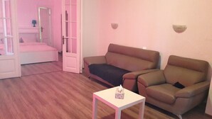 Unclassified image, 5 of 25, button - The Penthouse Above Old Town Victoria (Bucharest)