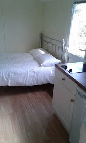Junior Cabin