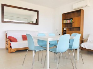 Dining - Apartment with excellent sea and harbor views (Roses)