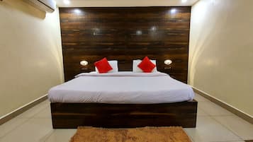Deluxe Room | 1 bedroom, free WiFi, bed sheets