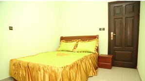 Comfort Apartment | 3 bedrooms, blackout drapes, iron/ironing board - residence le belvédère (Yaoundé)