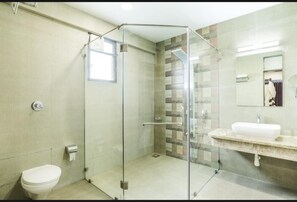 Shower, towels