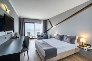 Deluxe-Doppelzimmer | Zimmersafe, laptopgeeigneter Arbeitsplatz, kostenloses WLAN, Bettwäsche