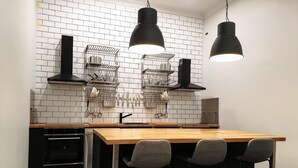 Oven, stovetop - The Boutique Hostel (Surry Hills)