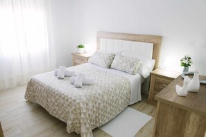 3 bedrooms, iron/ironing board, free WiFi, bed sheets