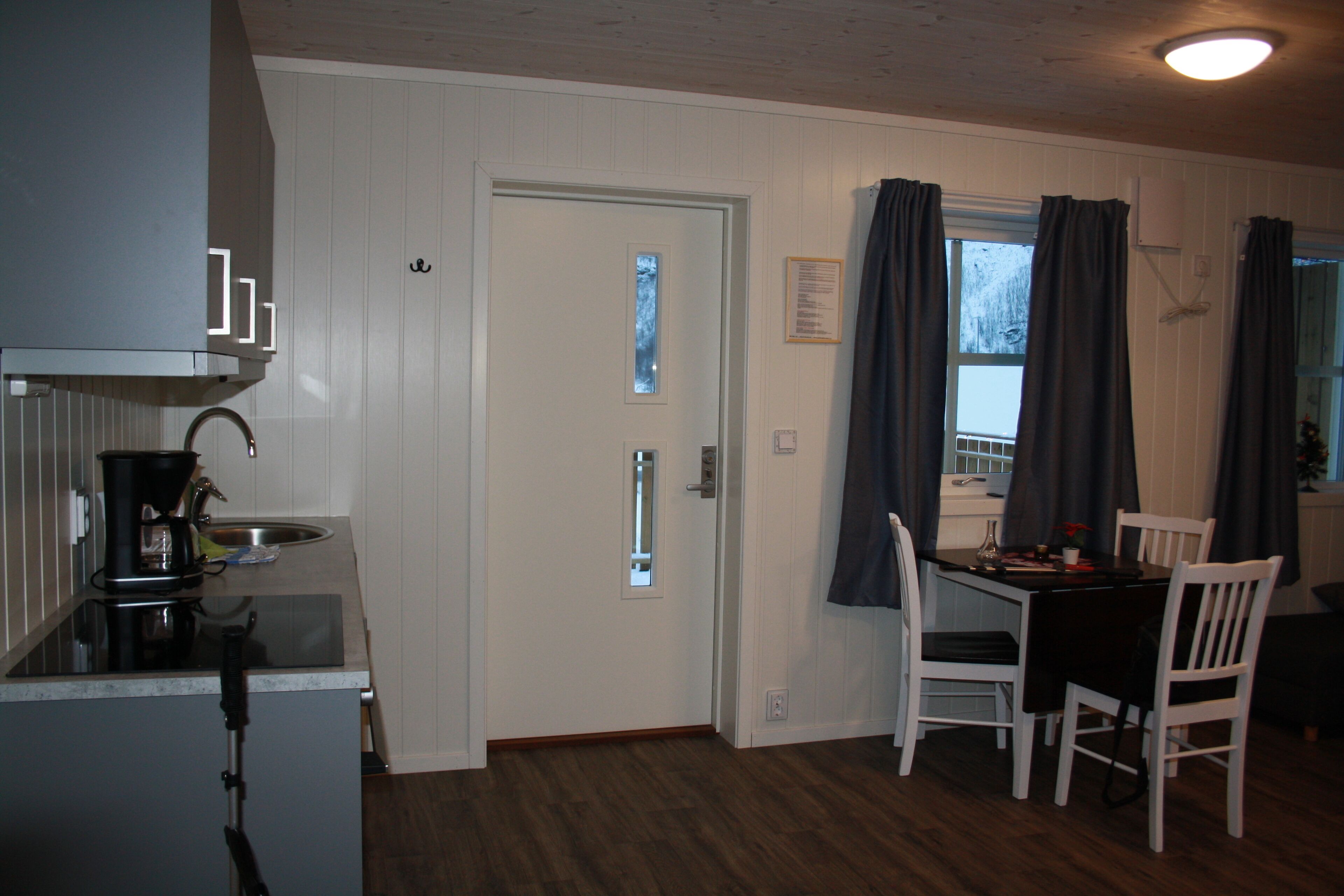 Double Room (bed linen for 2 people included) | Private kitchen | Fridge, coffee/tea maker, electric kettle, cookware/dishes/utensils