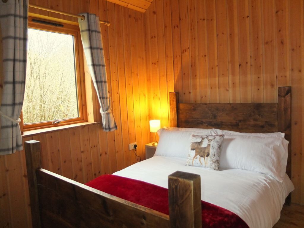 2 bedrooms, WiFi, bed sheets, wheelchair access