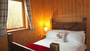 2 bedrooms, WiFi, bed sheets, wheelchair access