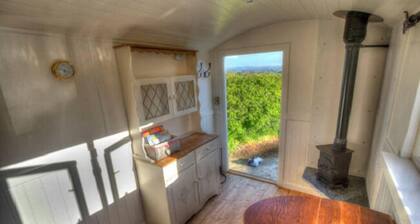 Caban Dan Ser - Glamping Under Stars