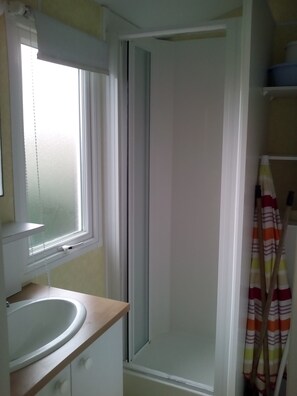Bathroom - Camping de Kernéjeune (Arzal)