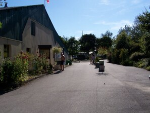 Front of property - Camping de Kernéjeune (Arzal)