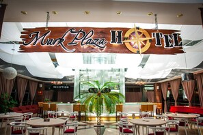 Interior entrance - Mark Plaza Hotel (Mykolaiv)