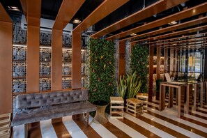 Lobby sitting area - My Loft Hotel (Chiang Mai)