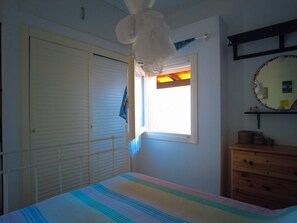 2 Schlafzimmer, Bügeleisen/Bügelbrett, Bettwäsche