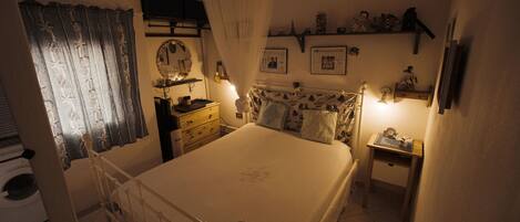 3 chambres, fer et planche Ă repasser, draps fournis