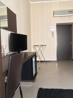 Quadruple Room | Room amenity - Tropicana Room and Breakfast (Caserta)