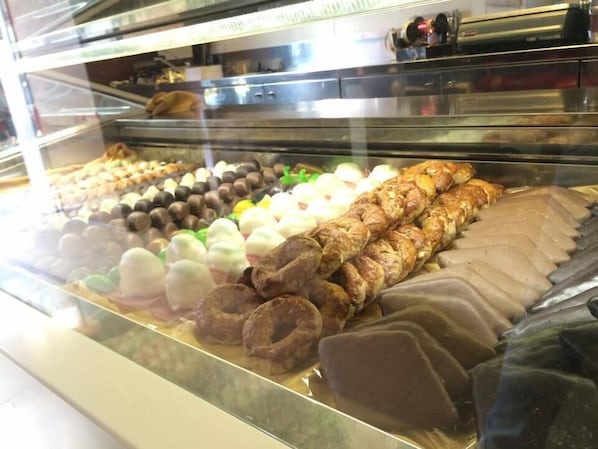 Free daily buffet breakfast - Tropicana Room and Breakfast (Caserta)