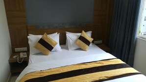 Classic Room | Free WiFi - Hotel New Empire (Ahmedabad)