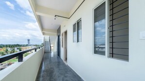 Balcony - Hotel Ample Suites (Bengaluru)