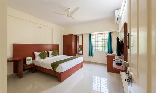 Hotel Ample Suites